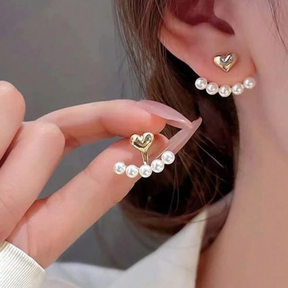 18k gold tone and heart faux pearl earrings ✨​​​​​​